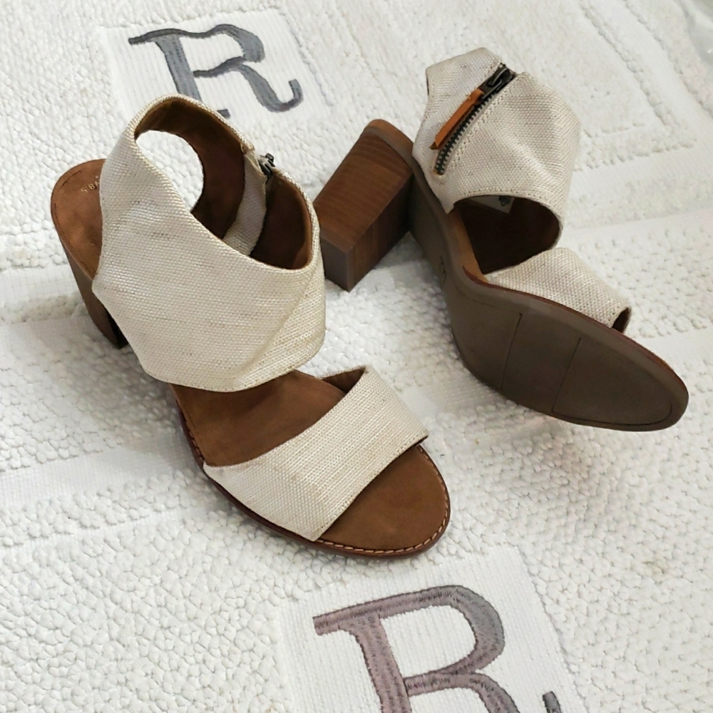 TOMS MAJORCA Women's Cream Sandal  Heels Size 8.5